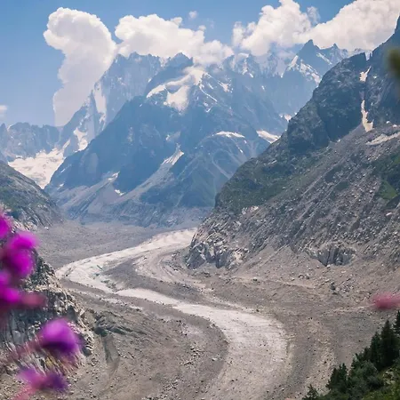 Les Des Aiguilles 3* Chamonix